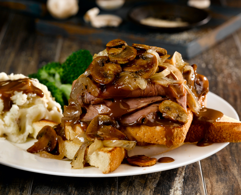 Smothered-Roast-beef-Hero_-002